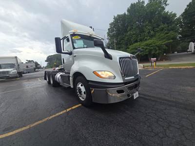 International LT625 Day Cab Truck - 400HP, 10 Speed Automatic