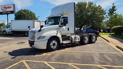 International LT625 Day Cab Truck - 430HP, 12 Speed Automatic