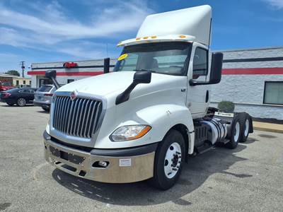 International LT625 Day Cab Truck - 400HP, 10 Speed Automatic