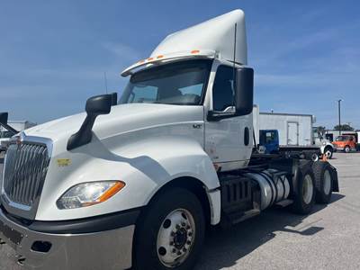 International LT625 Day Cab Truck - 430HP, 10 Speed Automatic