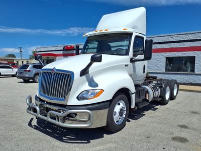 International LT625 Day Cab Truck - 430HP, 10 Speed Automatic