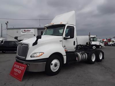 International LT625 Day Cab Truck - 430HP, 10 Speed Automatic