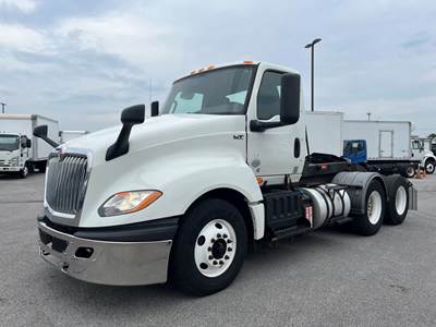 International LT625 Day Cab Truck - 400HP, 10 Speed Manual