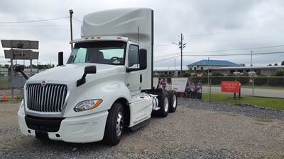 International LT625 Day Cab Truck - 400HP, 10 Speed Automatic