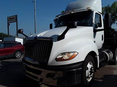 International LT625 Day Cab Truck - 400HP, 10 Speed Automatic