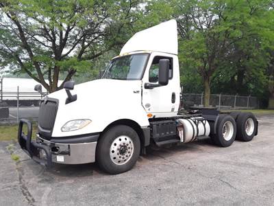 International LT625 Day Cab Truck - 400HP, 10 Speed Automatic