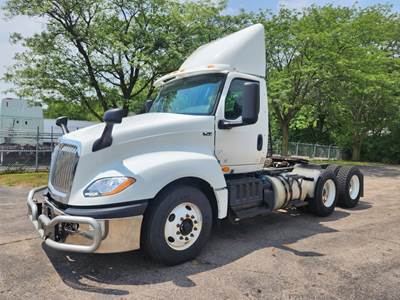 International LT625 Day Cab Truck - 400HP, 10 Speed Automatic