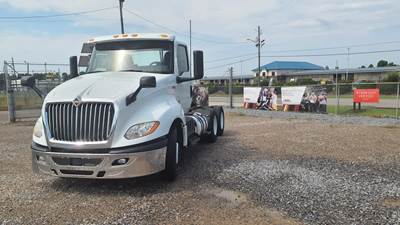 International LT625 Day Cab Truck - 450HP, 12 Speed Automatic