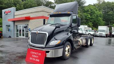 International LT625 Day Cab Truck - 400HP, 12 Speed Automatic