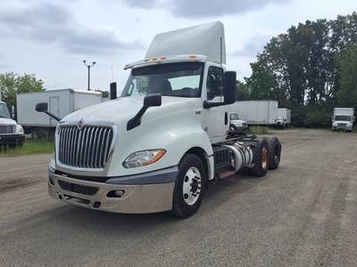 International LT625 Day Cab Truck - 400HP, 10 Speed Automatic