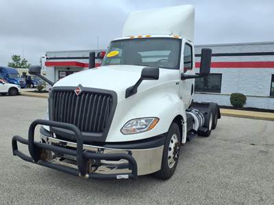 International LT625 Day Cab Truck - 400HP, 10 Speed Automatic