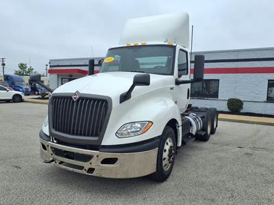 International LT625 Day Cab Truck - 400HP, 10 Speed Automatic
