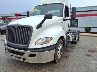 International LT625 Day Cab Truck - 400HP, 10 Speed Automatic