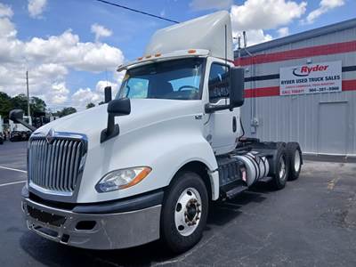 International LT625 Day Cab Truck - 400HP, 10 Speed Automatic