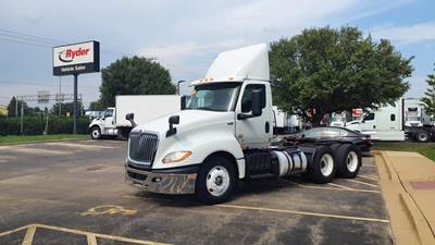International LT625 Day Cab Truck - 400HP, 10 Speed Automatic
