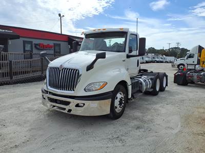 International LT625 Day Cab Truck - 400HP, 10 Speed Automatic