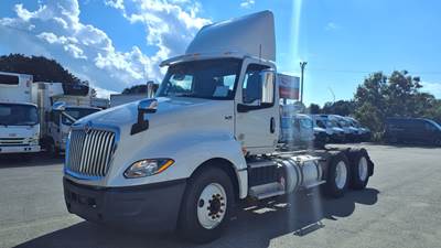International LT625 Day Cab Truck - 500HP, 13 Speed Automatic