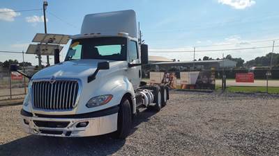 International LT625 Day Cab Truck - 450HP, 12 Speed Automatic