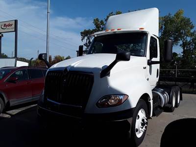 International LT625 Day Cab Truck - 400HP, 10 Speed Automatic
