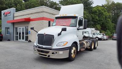 International LT625 Day Cab Truck - 400HP, 10 Speed Automatic