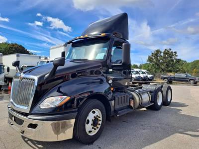International LT625 Day Cab Truck - 400HP, 10 Speed Automatic