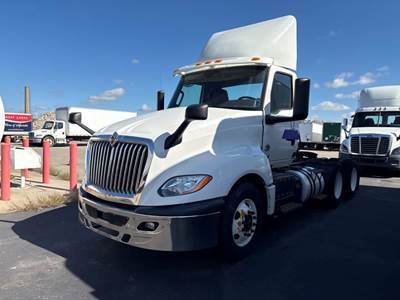 International LT625 Day Cab Truck - 400HP, 10 Speed Automatic