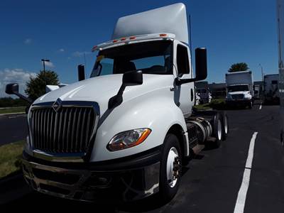 International LT625 Day Cab Truck - 400HP, 10 Speed Automatic