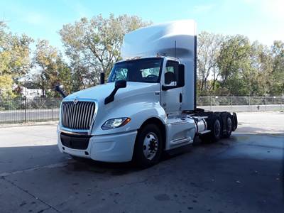 International LT625 Day Cab Truck - 450HP, 12 Speed Automatic