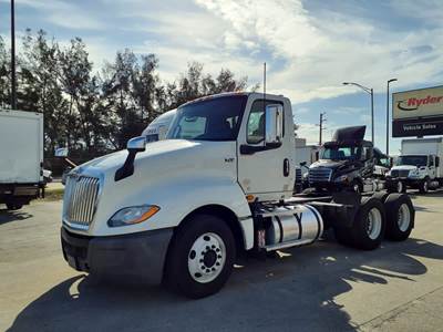 International LT625 Day Cab Truck - 400HP, 10 Speed Automatic