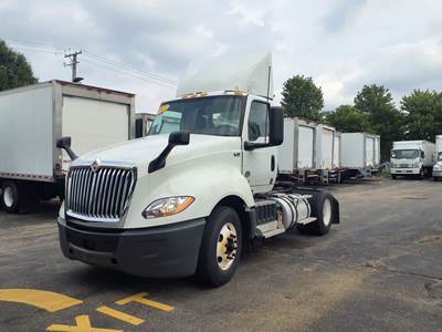 International LT625 DAYCAB S/A Single Axle Day Cab Truck - 400HP, 10 Speed Manual