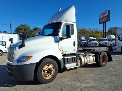 International LT625 DAYCAB S/A Single Axle Day Cab Truck - 400HP, 10 Speed Manual
