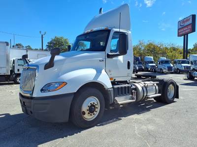 International LT625 DAYCAB S/A Single Axle Day Cab Truck - 400HP, 10 Speed Manual