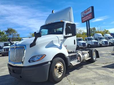 International LT625 DAYCAB S/A Single Axle Day Cab Truck - 400HP, 10 Speed Manual