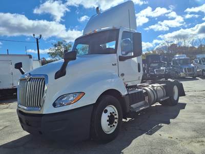 International LT625 DAYCAB S/A Single Axle Day Cab Truck - 400HP, 10 Speed Manual