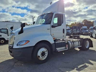 International LT625 DAYCAB S/A Single Axle Day Cab Truck - 400HP, 10 Speed Manual