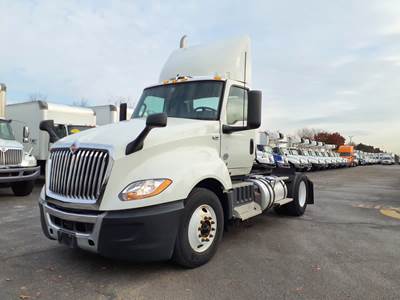 International LT625 DAYCAB S/A Single Axle Day Cab Truck - 400HP, 10 Speed Manual