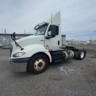 International RH613 Single Axle Day Cab Truck - 410HP, 10 Speed Automatic