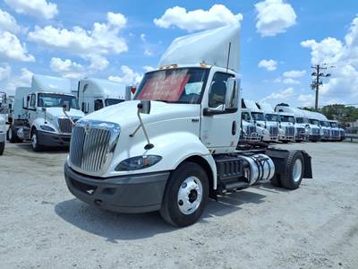 International RH613 Single Axle Day Cab Truck - 410HP, 10 Speed Automatic