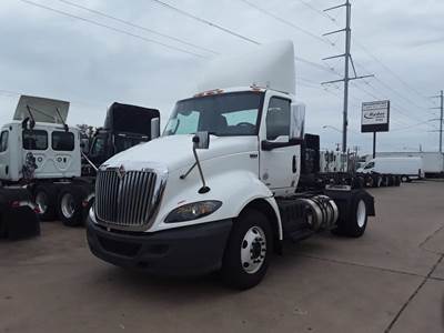 International RH613 Single Axle Day Cab Truck - 430HP, 12 Speed Automatic