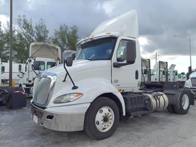 International RH613 Single Axle Day Cab Truck - 410HP, 10 Speed Automatic