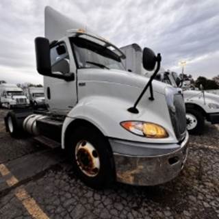 International RH613 Single Axle Day Cab Truck - 410HP, 10 Speed Automatic