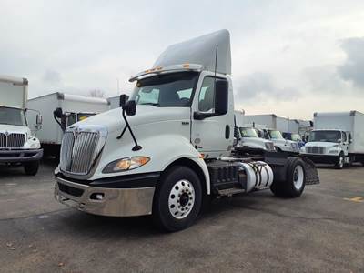 International RH613 Single Axle Day Cab Truck - 410HP, 10 Speed Automatic