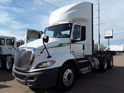 International RH613 Day Cab Truck - 450HP, 10 Speed Manual