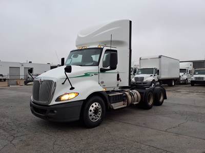 International RH613 Day Cab Truck - 450HP, 10 Speed Automatic