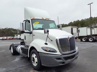 International RH613 Single Axle Day Cab Truck - 410HP, 10 Speed Automatic