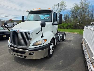 International RH613 Single Axle Day Cab Truck - 410HP, 10 Speed Automatic