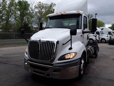 International RH613 Single Axle Day Cab Truck - 410HP, 10 Speed Automatic