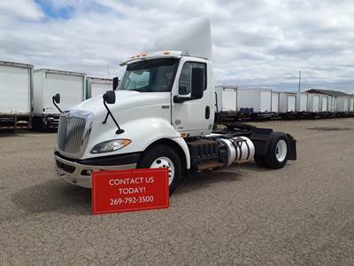 International RH613 Single Axle Day Cab Truck - 410HP, 10 Speed Automatic