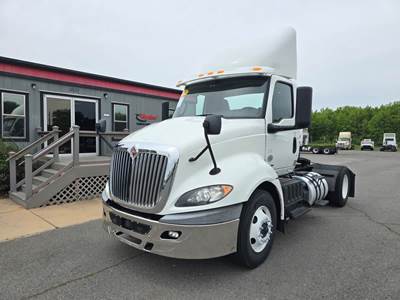 International RH613 Single Axle Day Cab Truck - 410HP, 10 Speed Automatic
