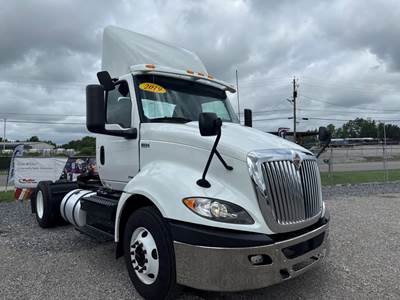 International RH613 Single Axle Day Cab Truck - 410HP, 10 Speed Automatic